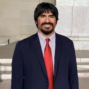 Oliver Rosales